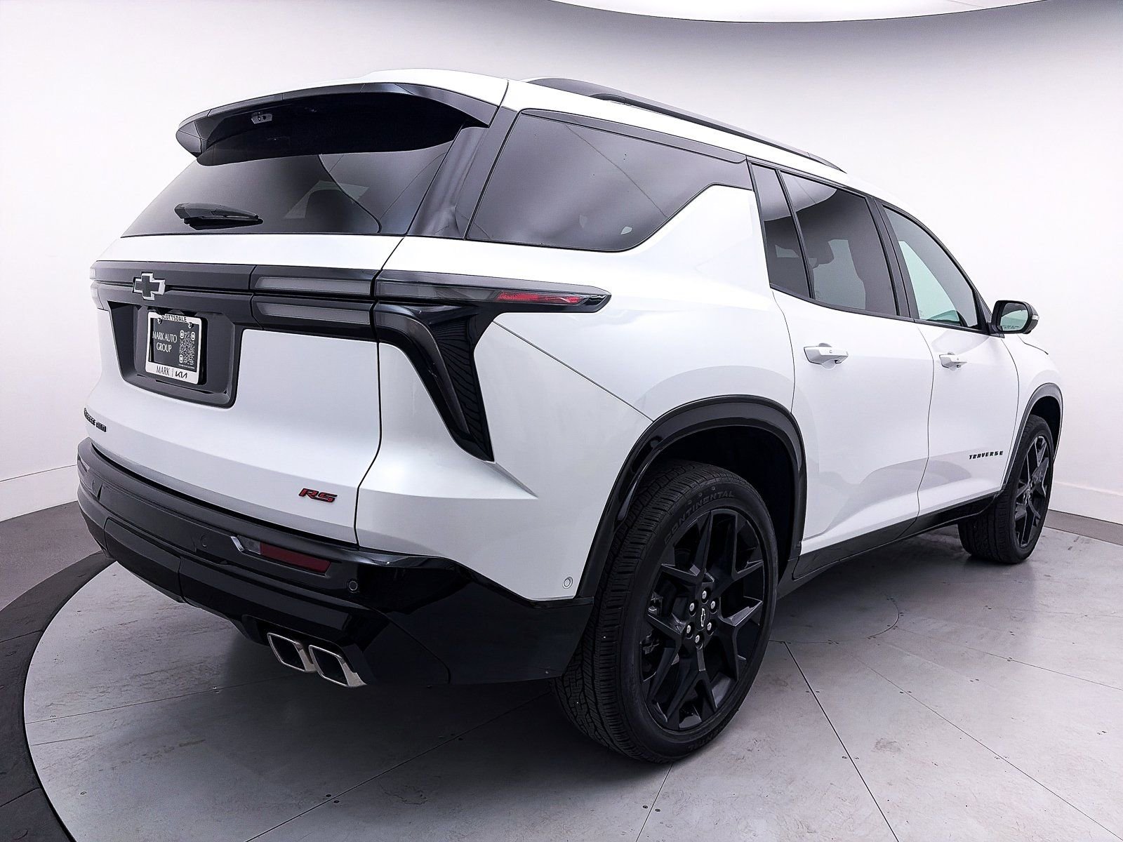 Used 2024 Chevrolet Traverse RS w/ LPO, Floor Liner Package image 17