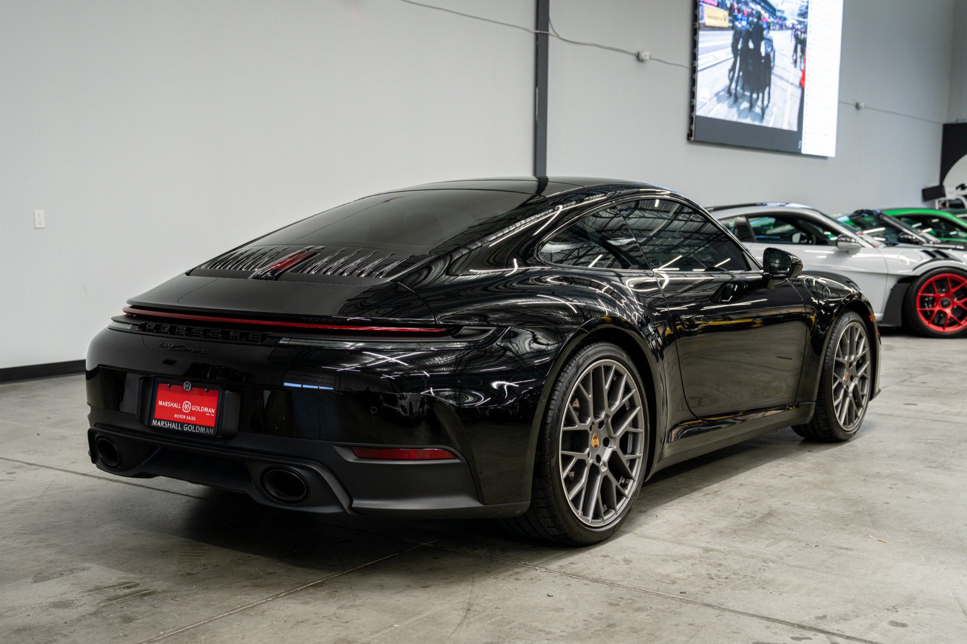 Used 2025 Porsche 911 Carrera RWD image 8