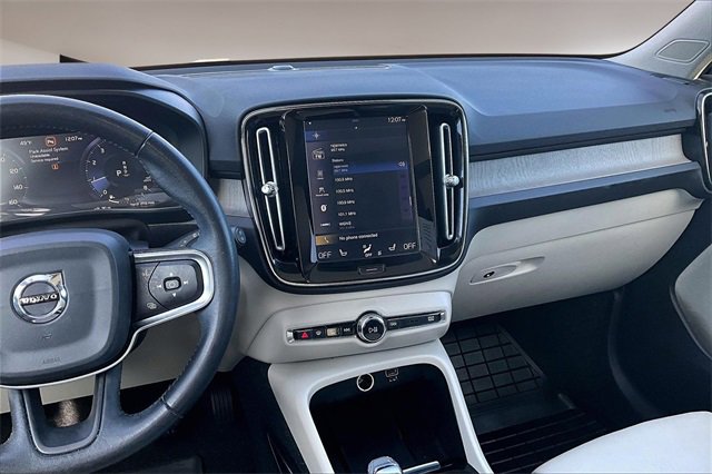 Used 2020 Volvo XC40 T5 Inscription image 9