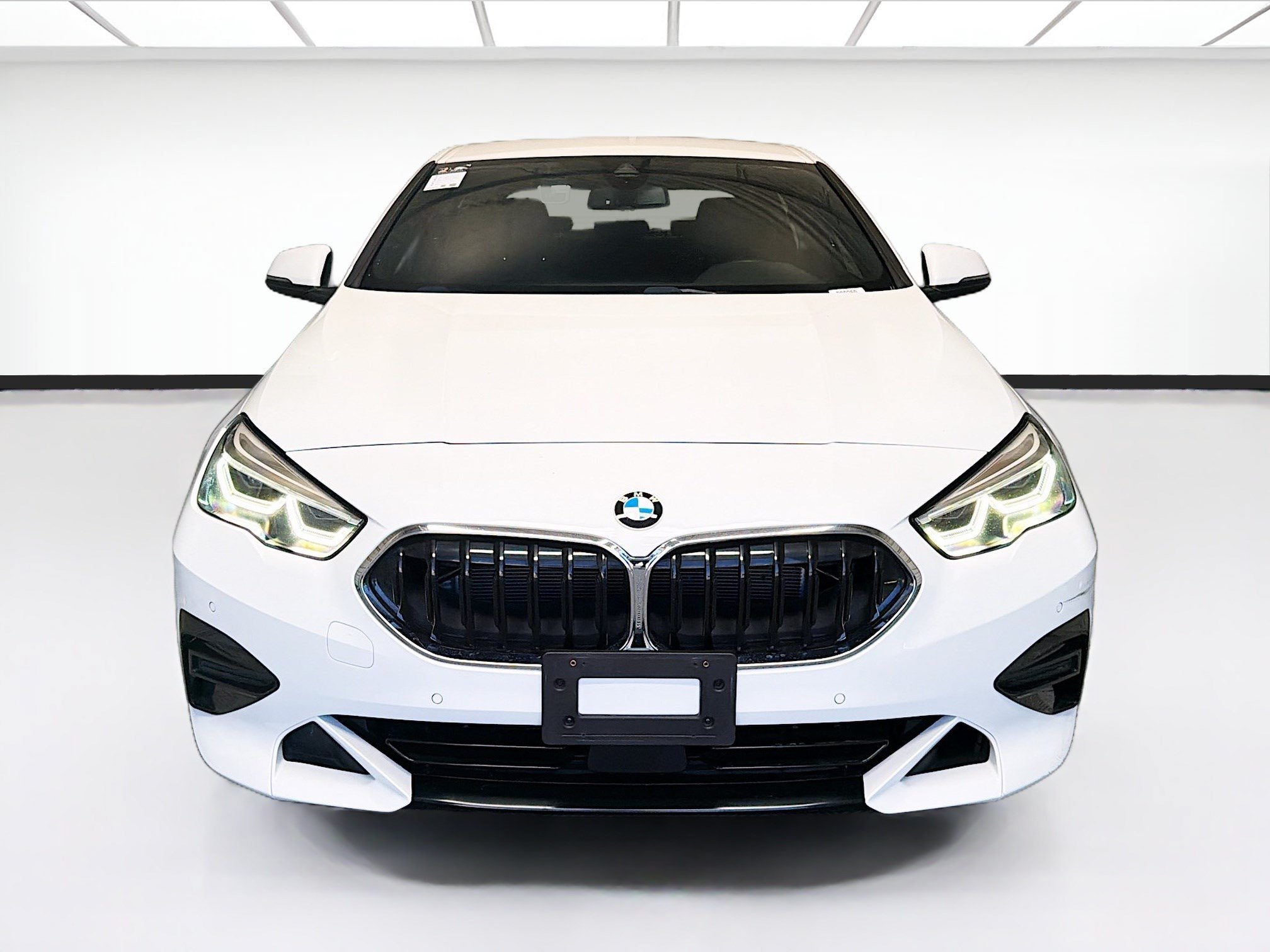 Used 2022 BMW 228i Gran Coupe FWD image 2