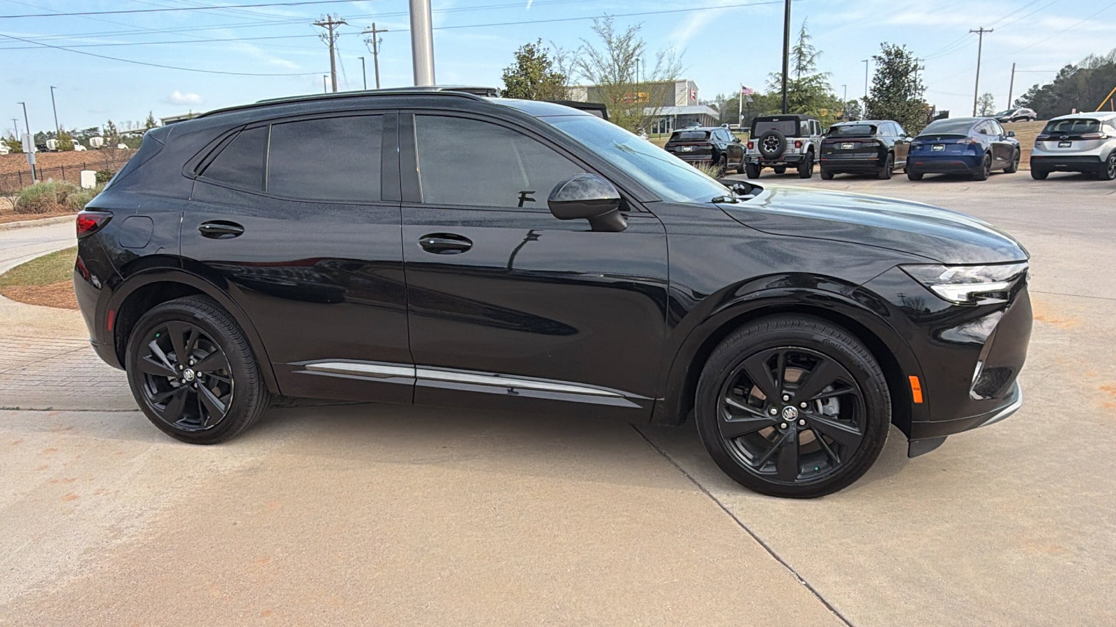 Used 2023 Buick Envision Essence w/ Sport Touring Package image 7