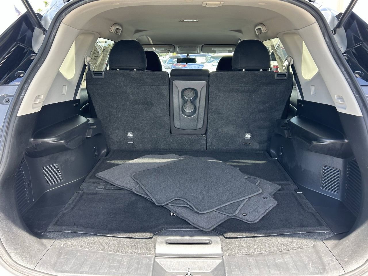 Used 2016 Nissan Rogue S FWD image 13