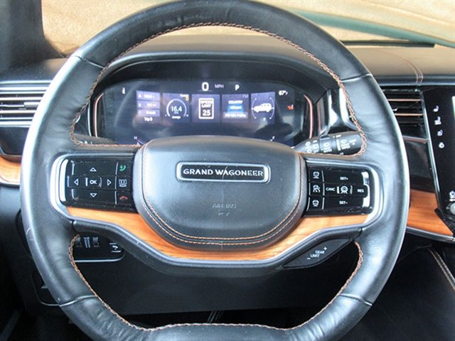 Used 2024 Jeep Grand Wagoneer L Series III AWD/4WD image 20