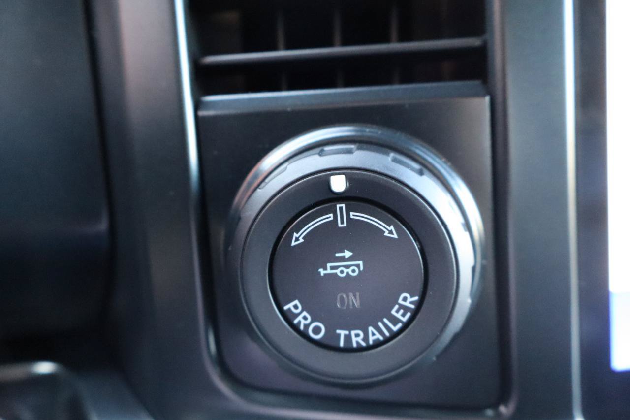 Used 2023 Ford F250 Lariat w/ Lariat Ultimate Package AWD/4WD image 22