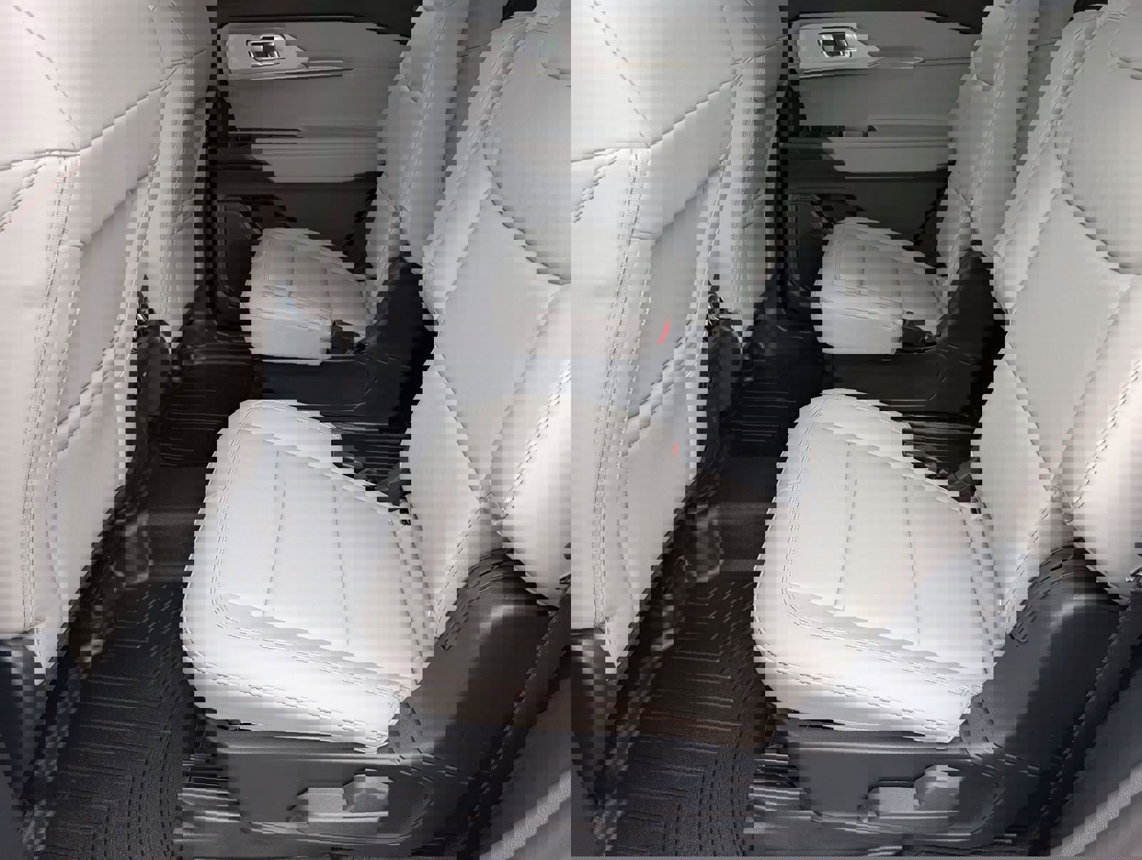 New 2026 Ford Explorer Active image 29