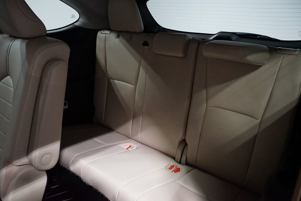 Certified 2021 Toyota Highlander XLE FWD image 29