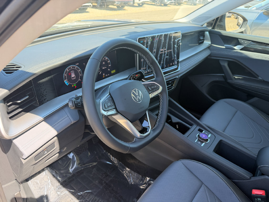 New 2026 Volkswagen Tiguan SE AWD/4WD image 11