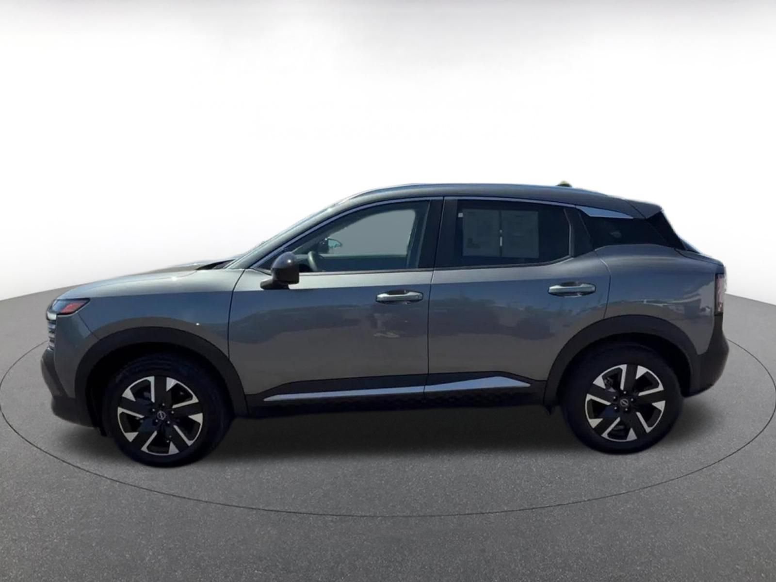 Used 2026 Nissan Kicks SV w/ Cold Weather Package AWD/4WD image 9