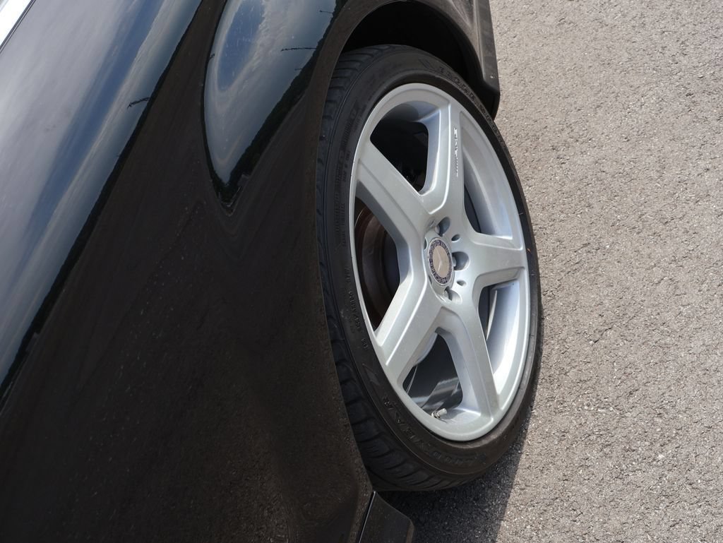 Used 2011 Mercedes-Benz CL 550 4MATIC image 38