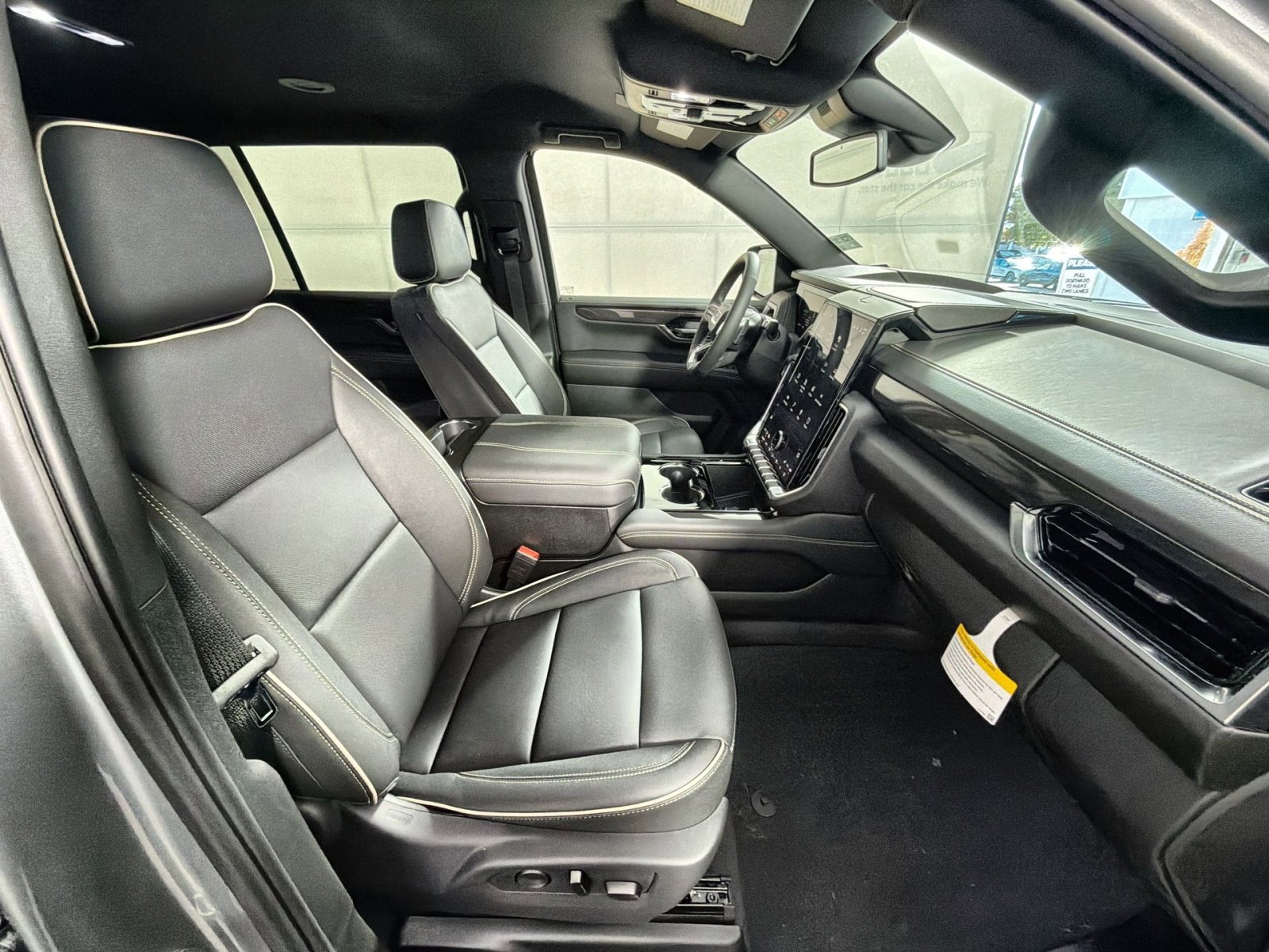 New 2026 GMC Yukon XL Elevation image 27