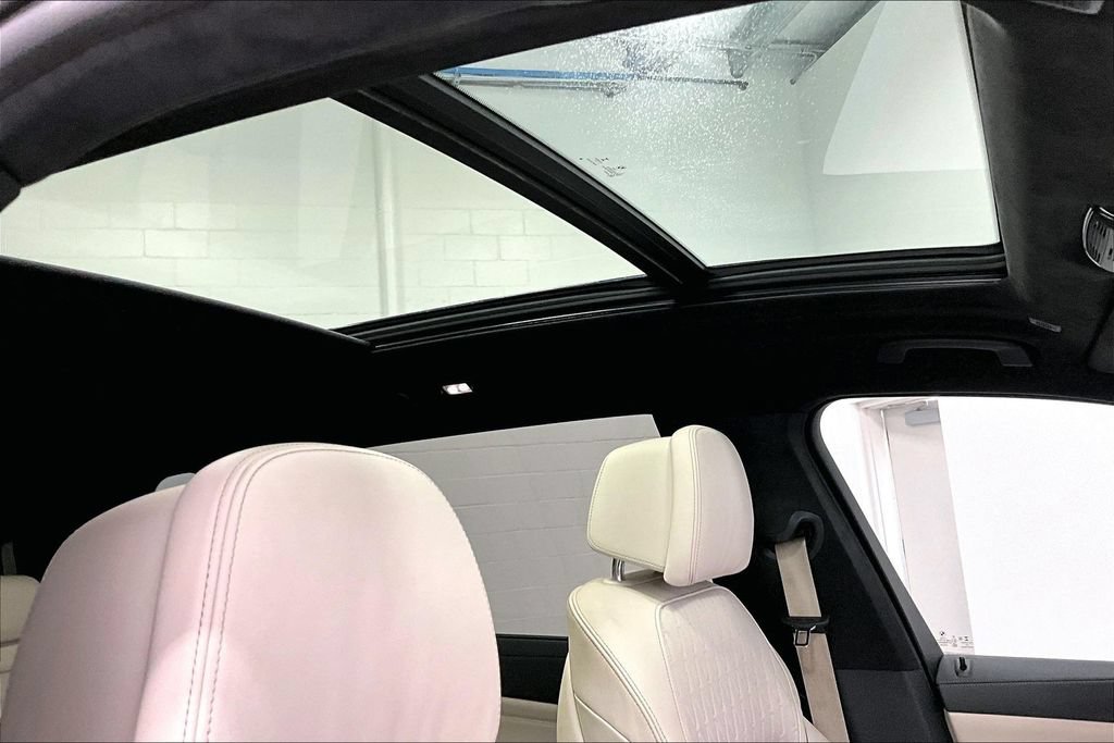 Used 2022 BMW X7 xDrive40i w/ M Sport Package AWD/4WD image 17