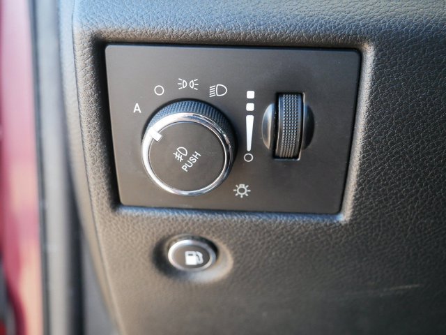 Used 2020 Jeep Grand Cherokee Overland AWD/4WD image 23