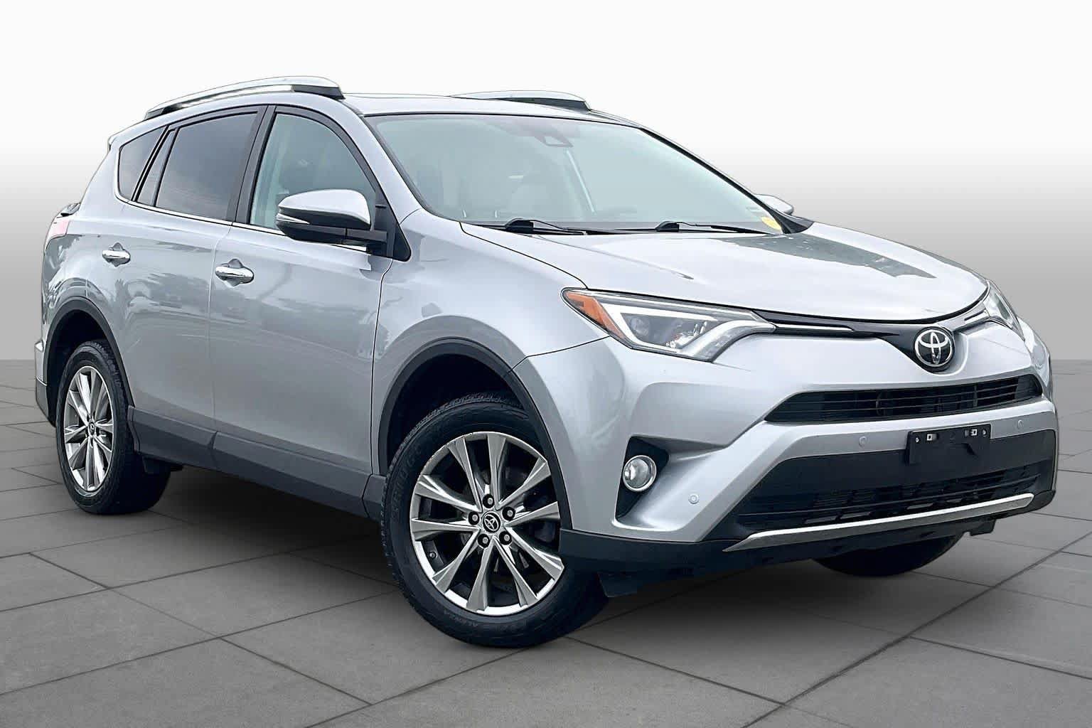 Used 2016 Toyota RAV4 Limited AWD/4WD image 3