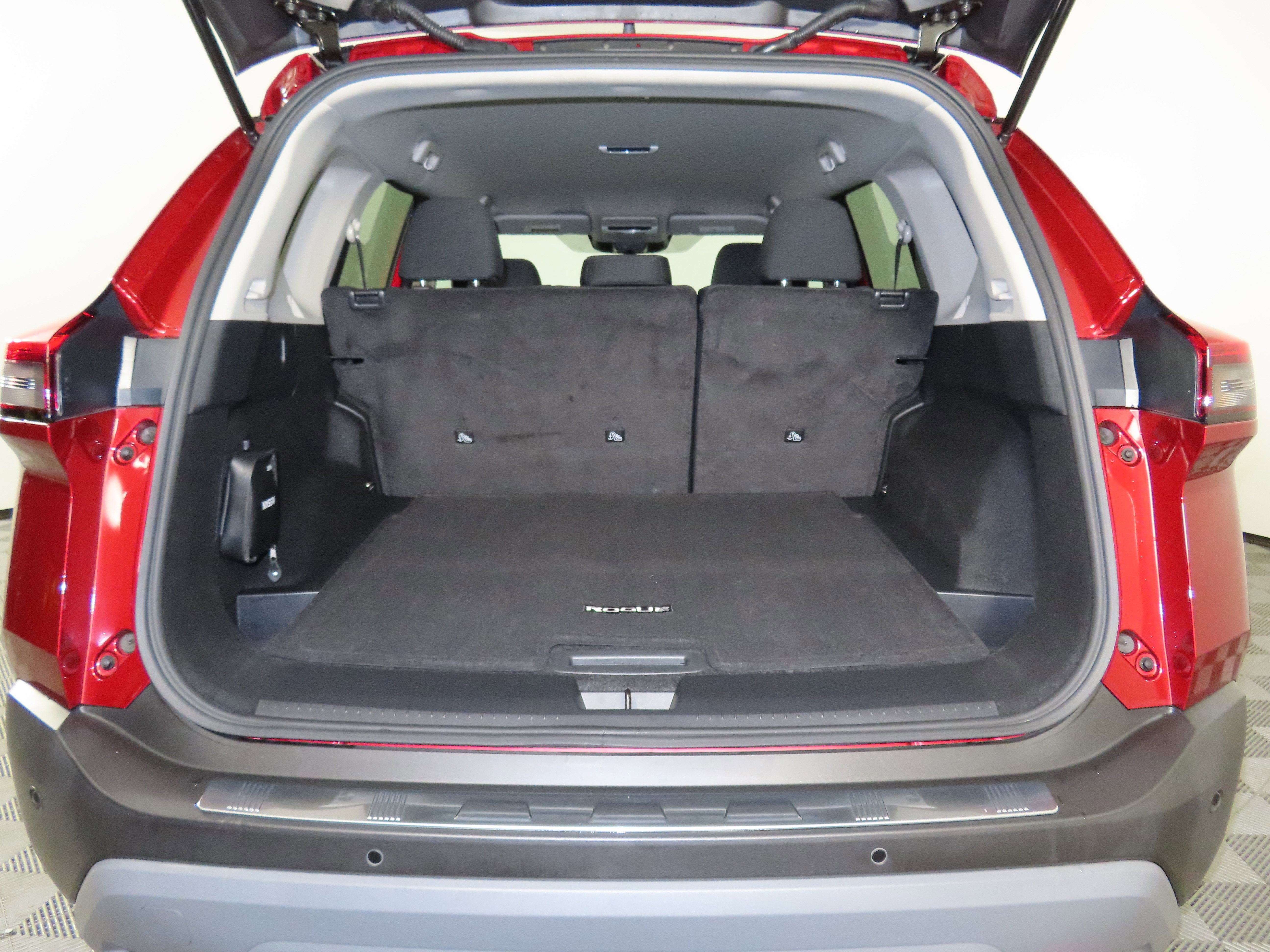 Certified 2023 Nissan Rogue S image 11