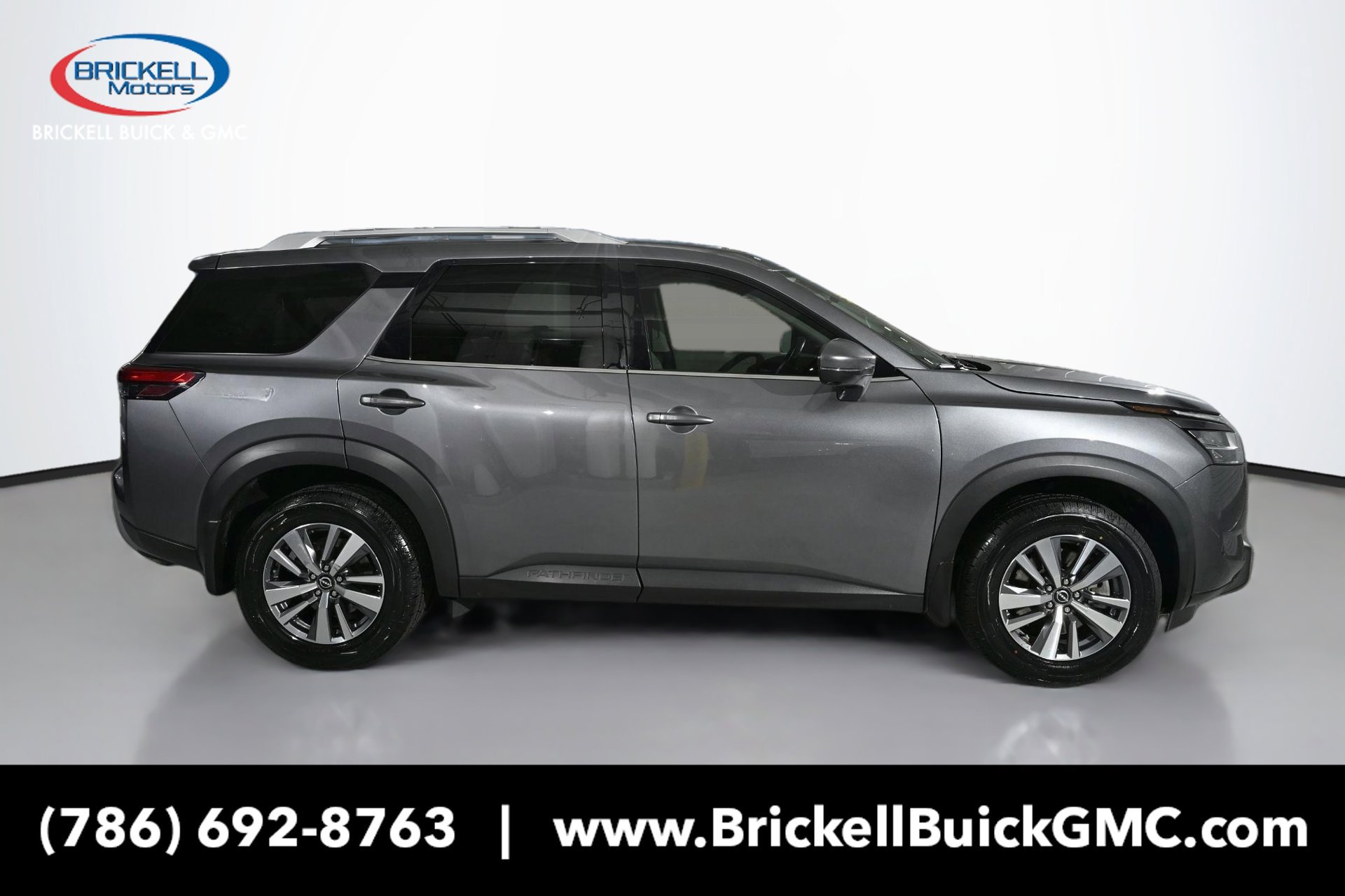 Used 2024 Nissan Pathfinder SL FWD image 7