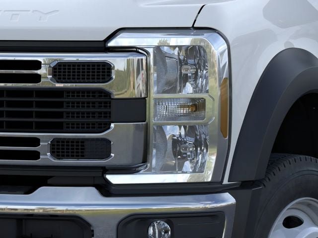 New 2026 Ford F550 4x4 Crew Cab image 18