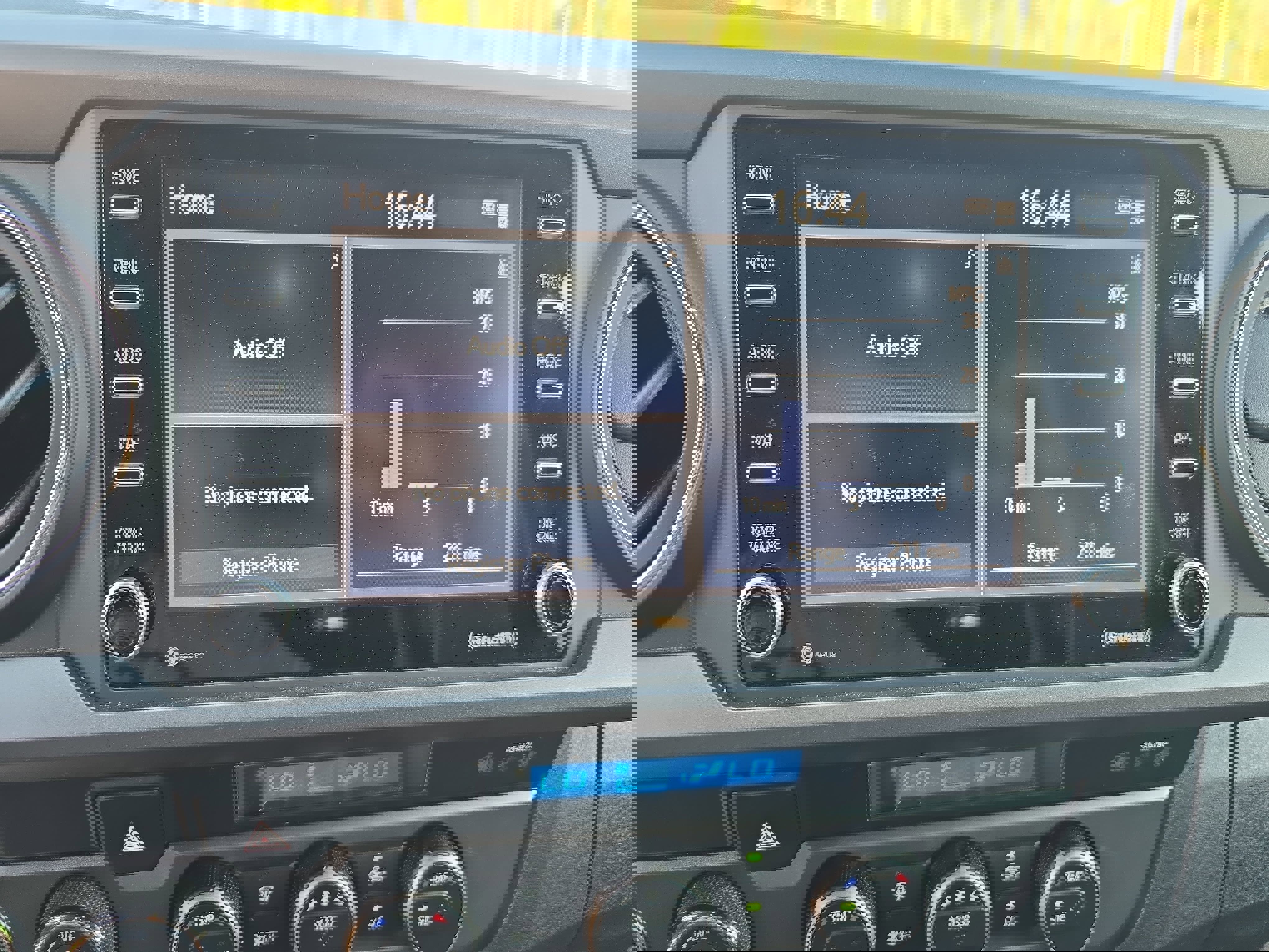 Used 2023 Toyota Tacoma TRD Sport w/ Advanced Technology Package image 23