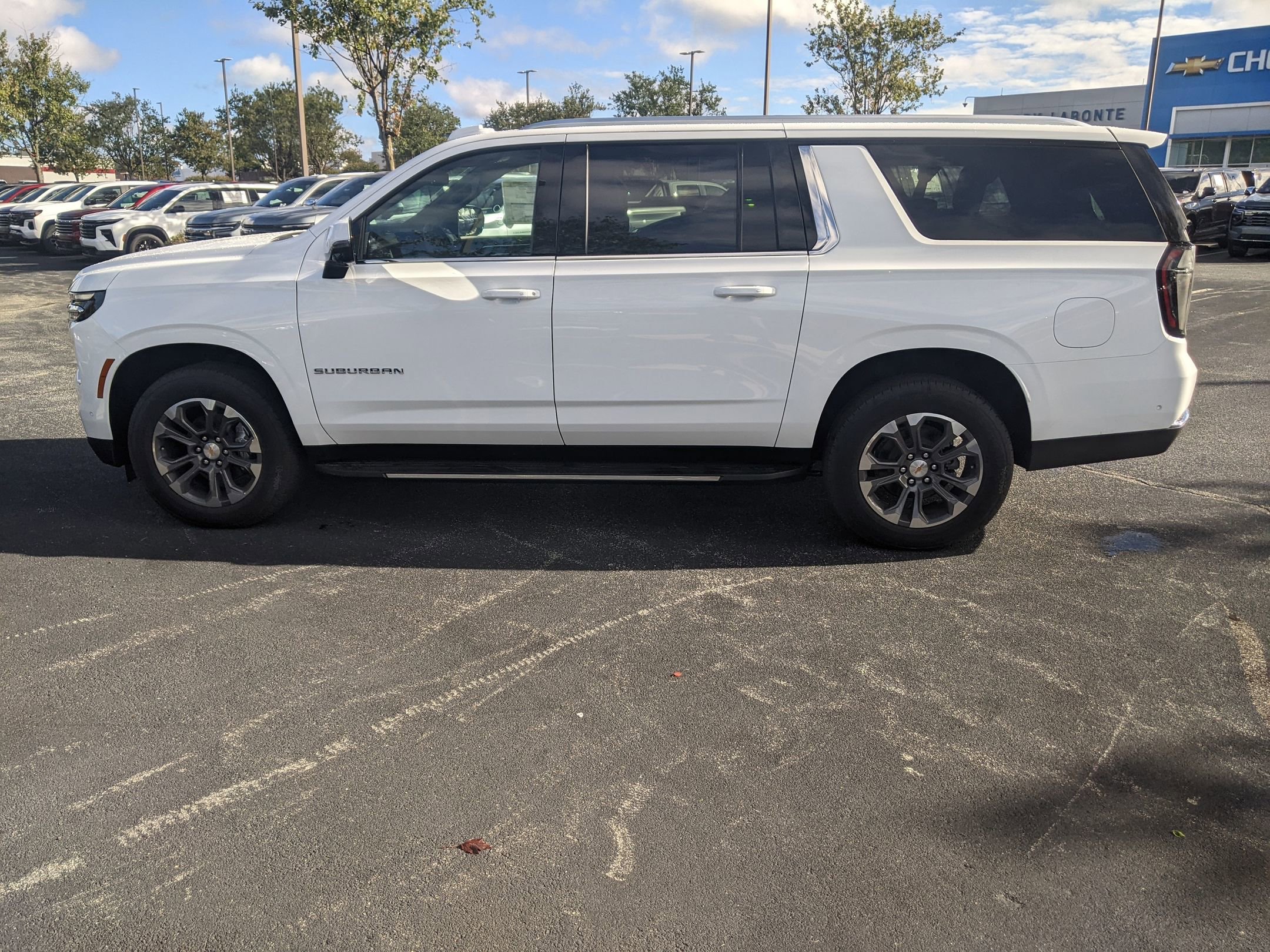 New 2026 Chevrolet Suburban LT w/ Comfort Package image 5