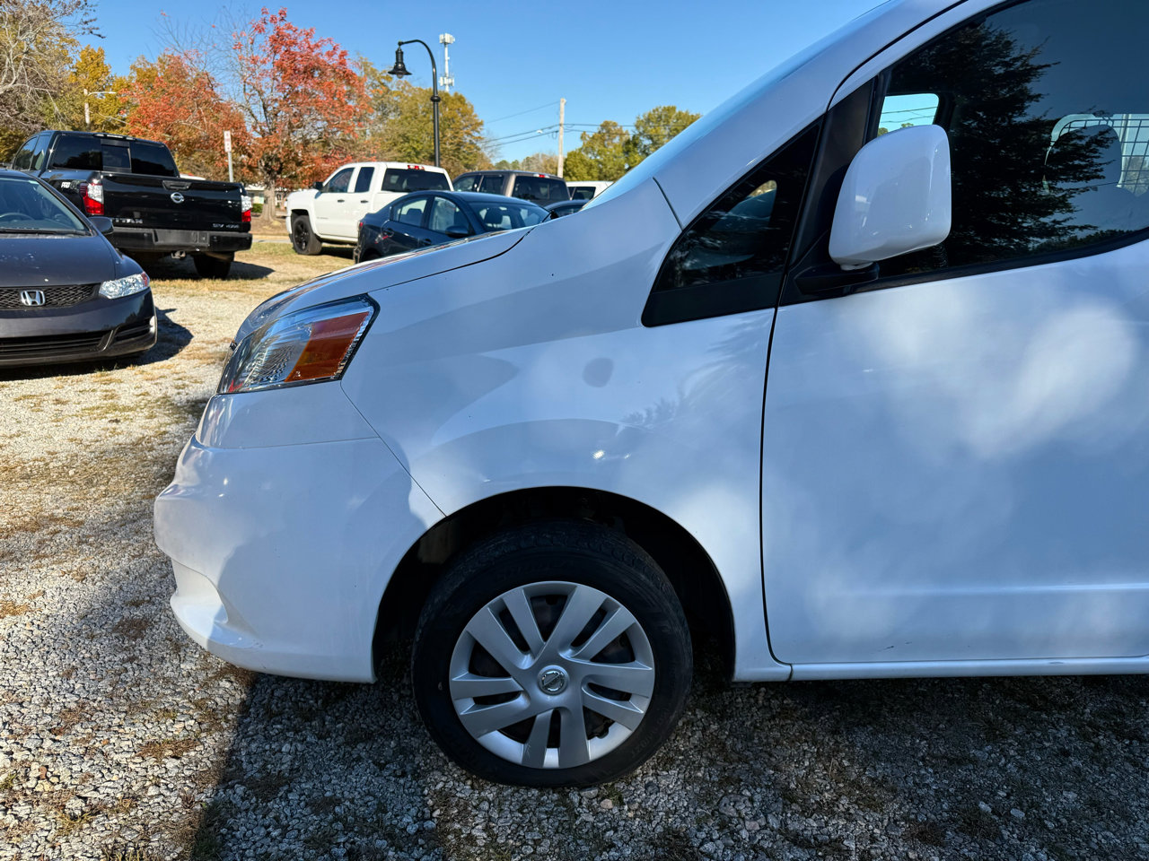 Used 2020 Nissan NV200 SV w/ Sliding Glass Door Package image 11