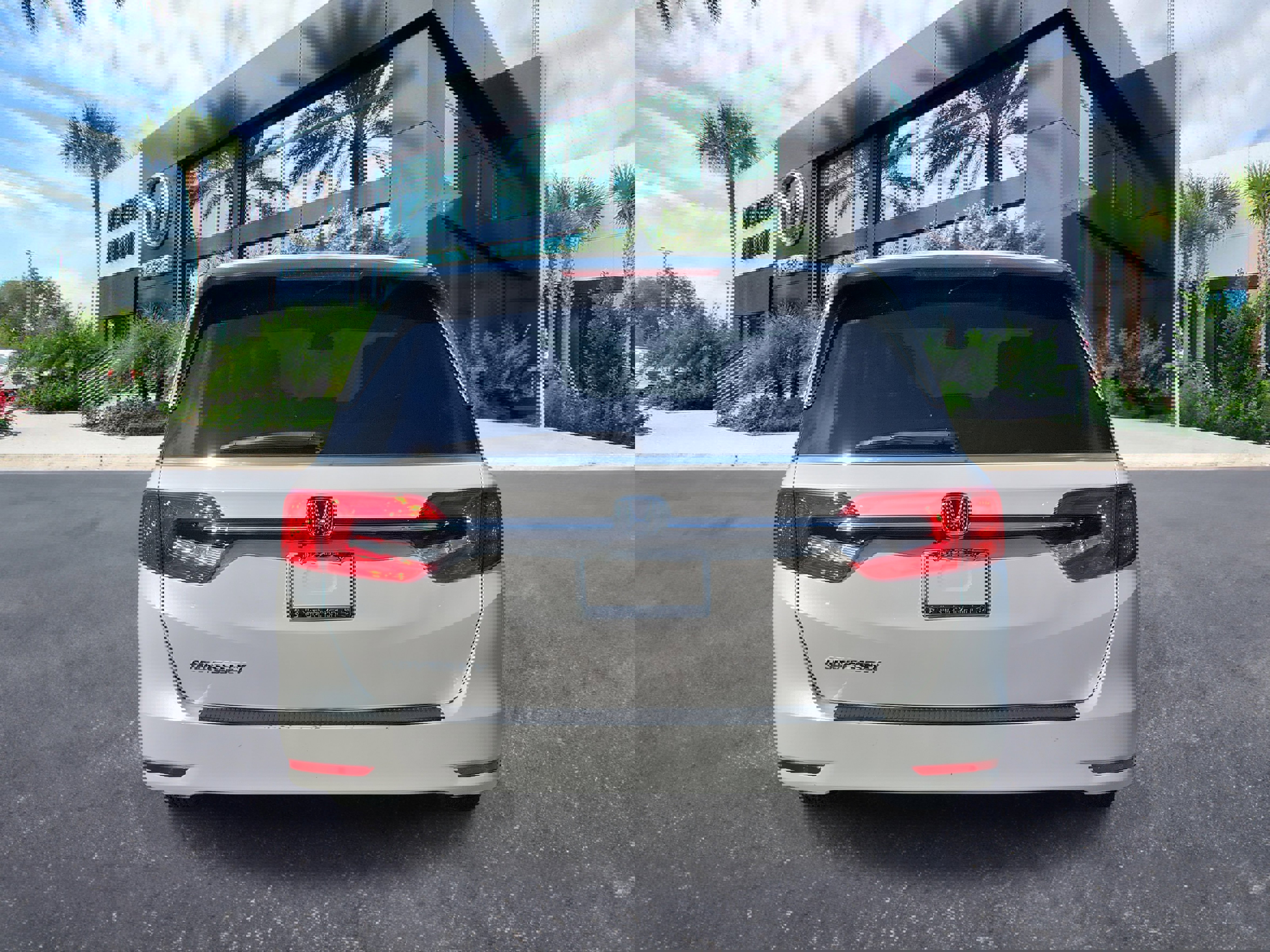 Used 2024 Honda Odyssey EX-L image 4