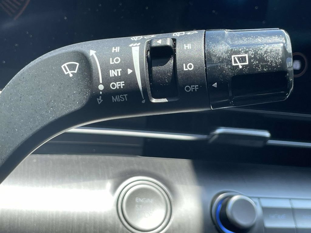 Used 2024 Hyundai Kona SEL AWD/4WD image 30