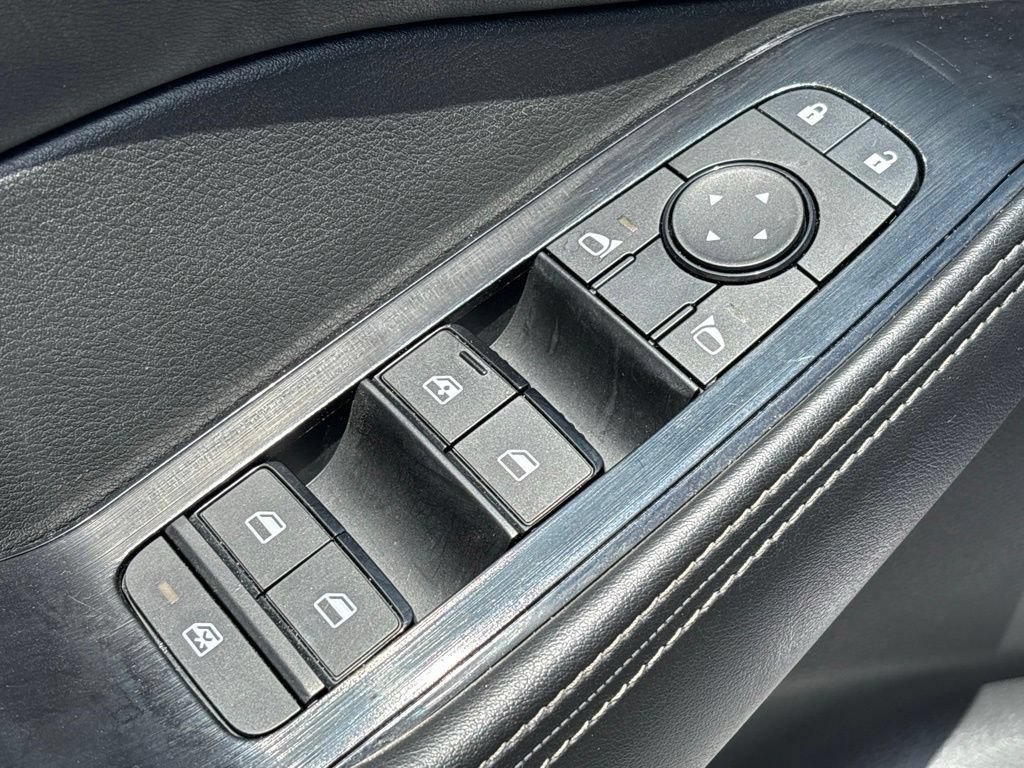 Used 2023 Nissan Rogue SV FWD image 17