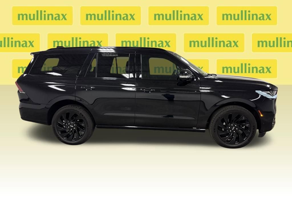 Used 2025 Lincoln Navigator Reserve w/ Jet Appearance Package image 20