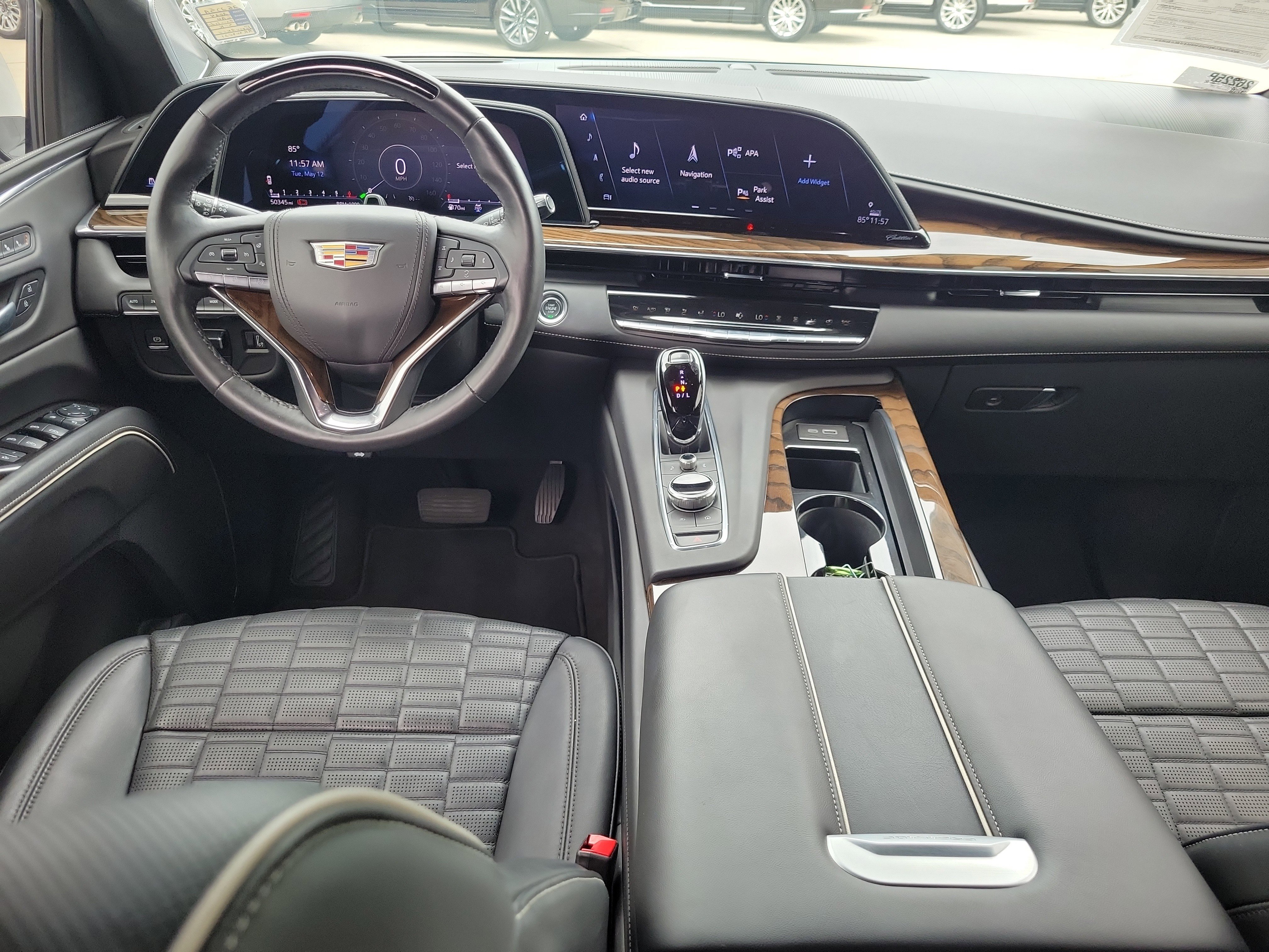 Used 2024 Cadillac Escalade ESV Sport Platinum w/ LPO, ONYX Package AWD/4WD image 13