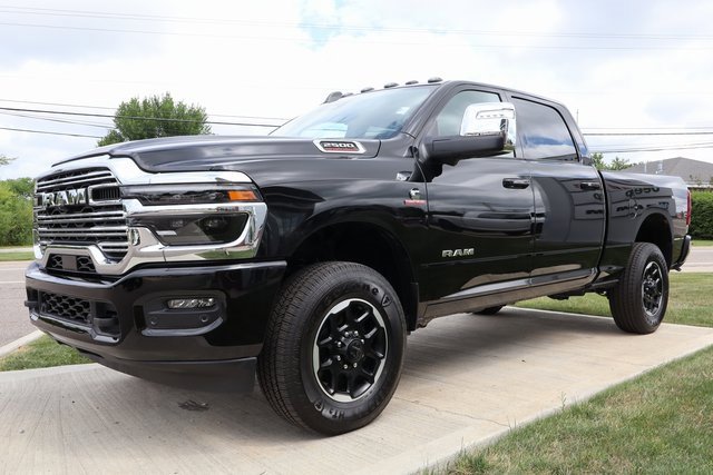 Used 2025 RAM 2500 Laramie w/ Towing Technology Group image 8