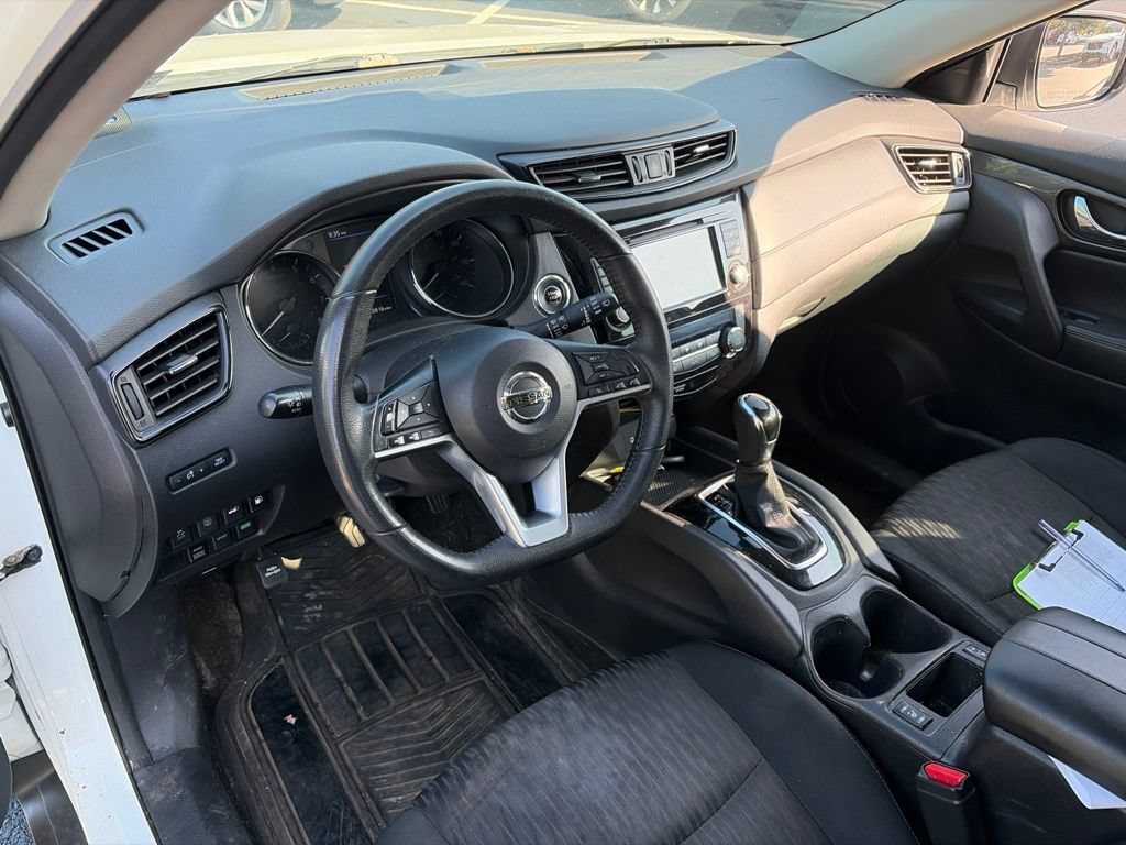 Used 2019 Nissan Rogue SV AWD/4WD image 17