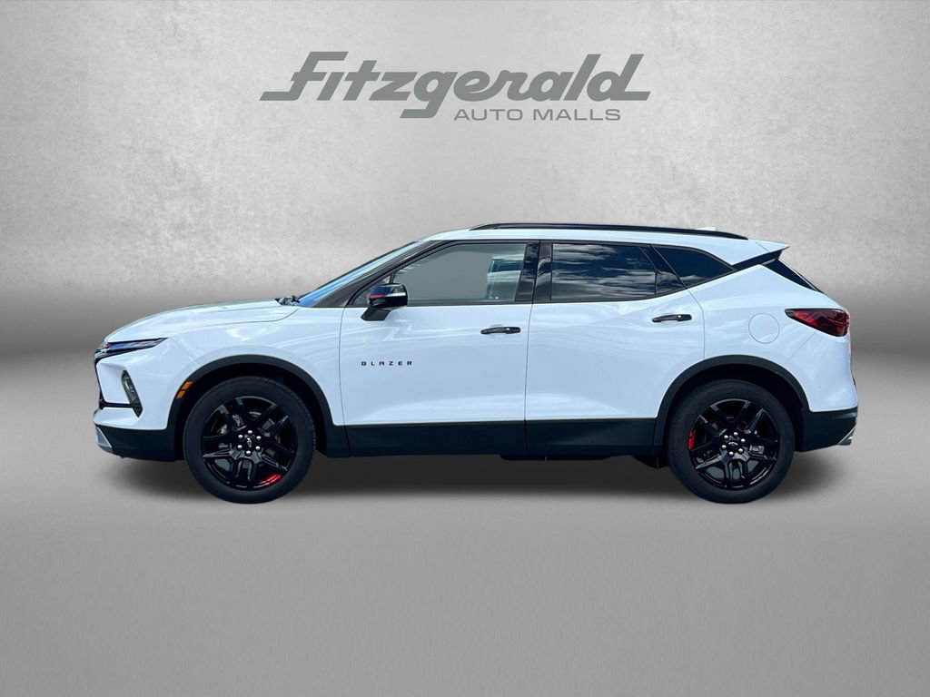 Used 2024 Chevrolet Blazer LT w/ Sound & Technology Package AWD/4WD image 4