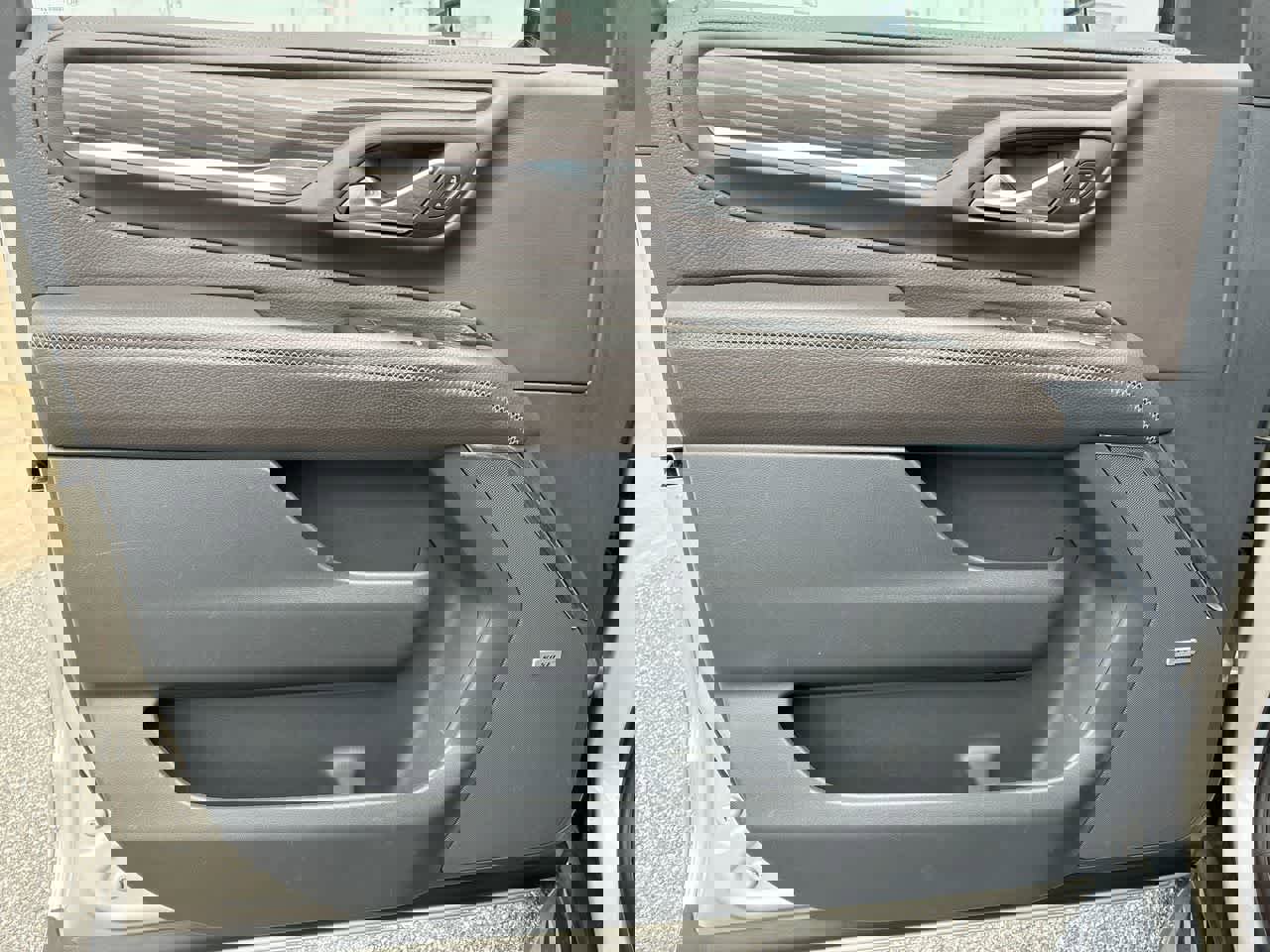 Used 2024 GMC Yukon XL Denali image 22