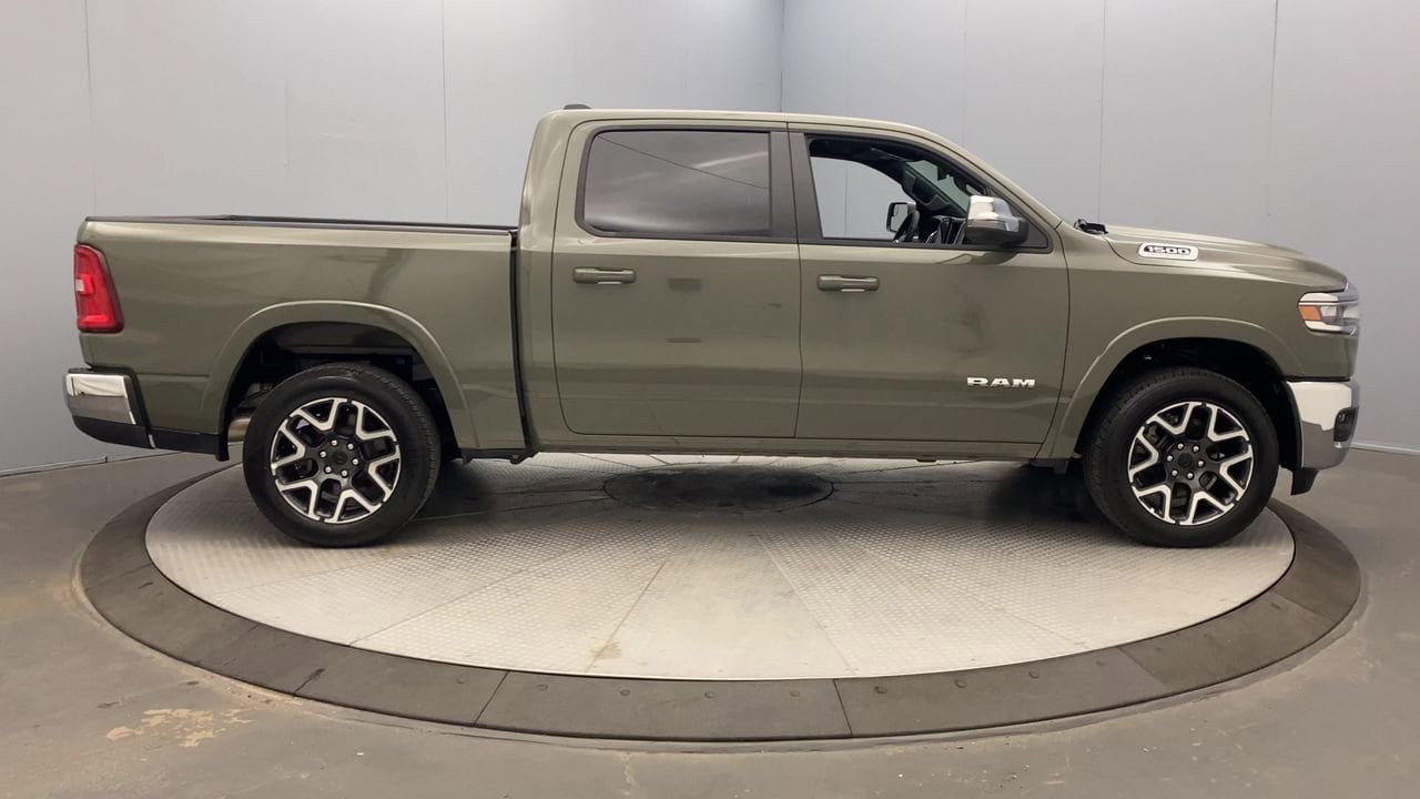 Used 2026 RAM 1500 Laramie AWD/4WD image 6