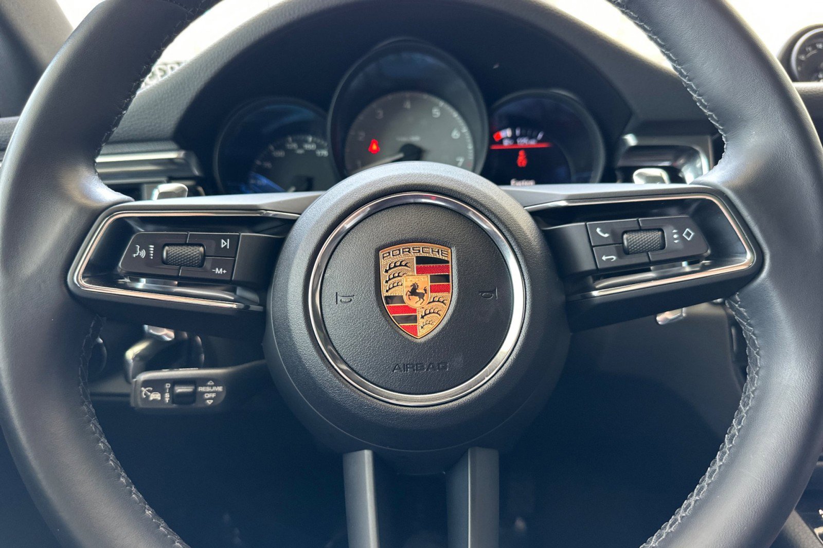 Certified 2024 Porsche Macan S AWD/4WD image 24