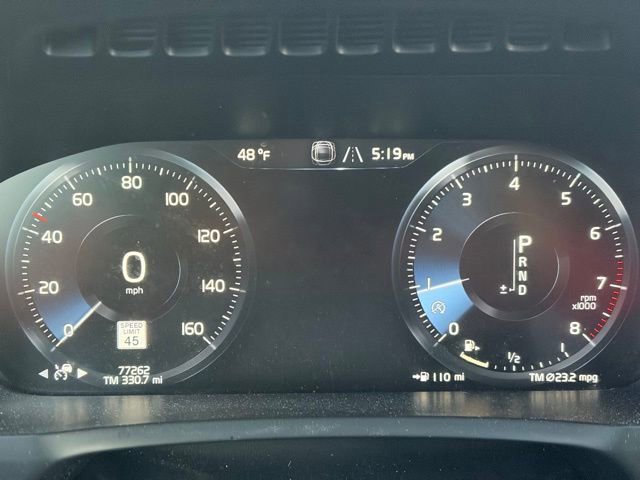 Used 2017 Volvo XC90 T5 Momentum w/ Vision Package image 8