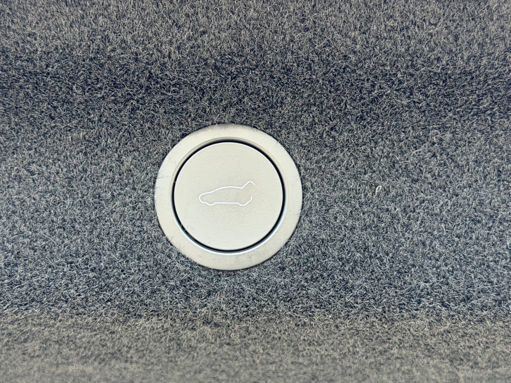 Used 2026 Tesla Model Y Long Range image 13