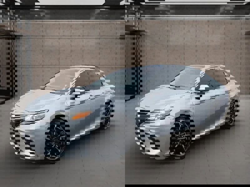 Used 2020 Toyota Camry XSE image 3