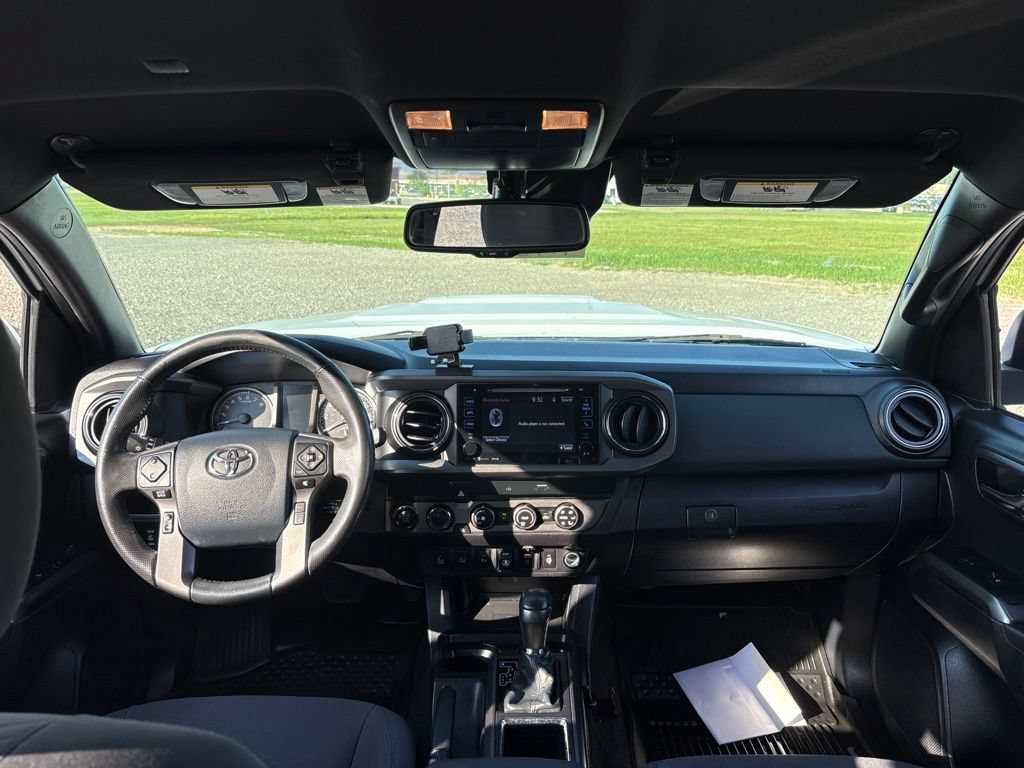 Used 2019 Toyota Tacoma TRD Sport w/ Technology Package AWD/4WD image 19