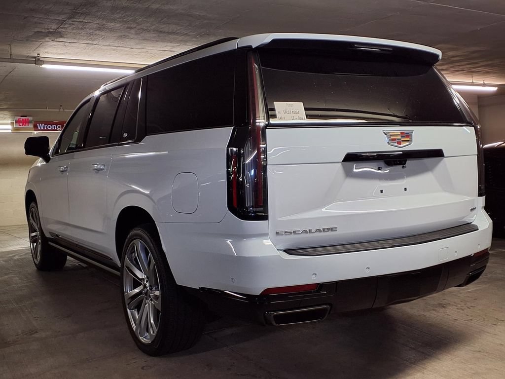 New 2026 Cadillac Escalade ESV Platinum Sport w/ LPO, ONYX Package AWD/4WD image 10