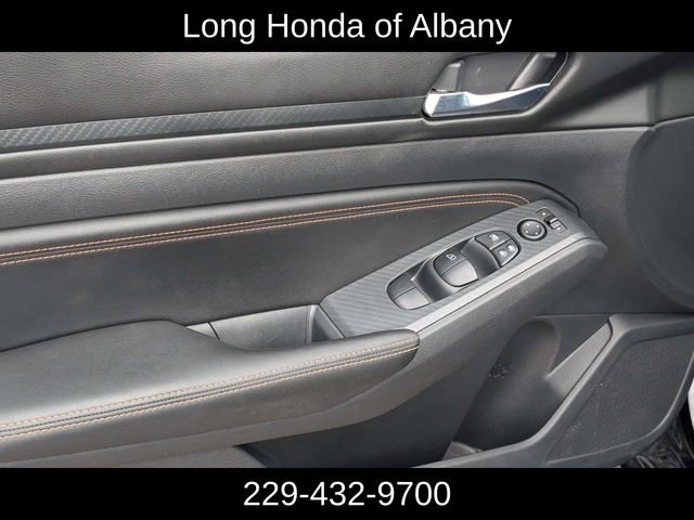 Used 2020 Nissan Altima 2.5 SR w/ Premium Package FWD image 5
