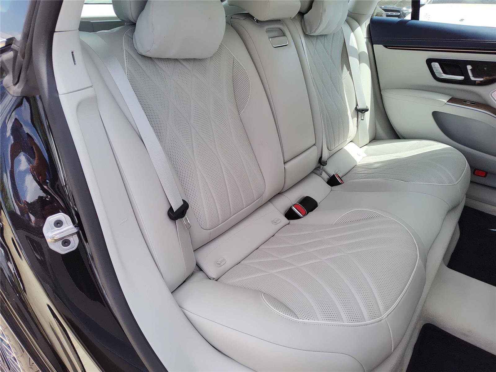 Certified 2022 Mercedes-Benz EQS 580 4MATIC Sedan image 23