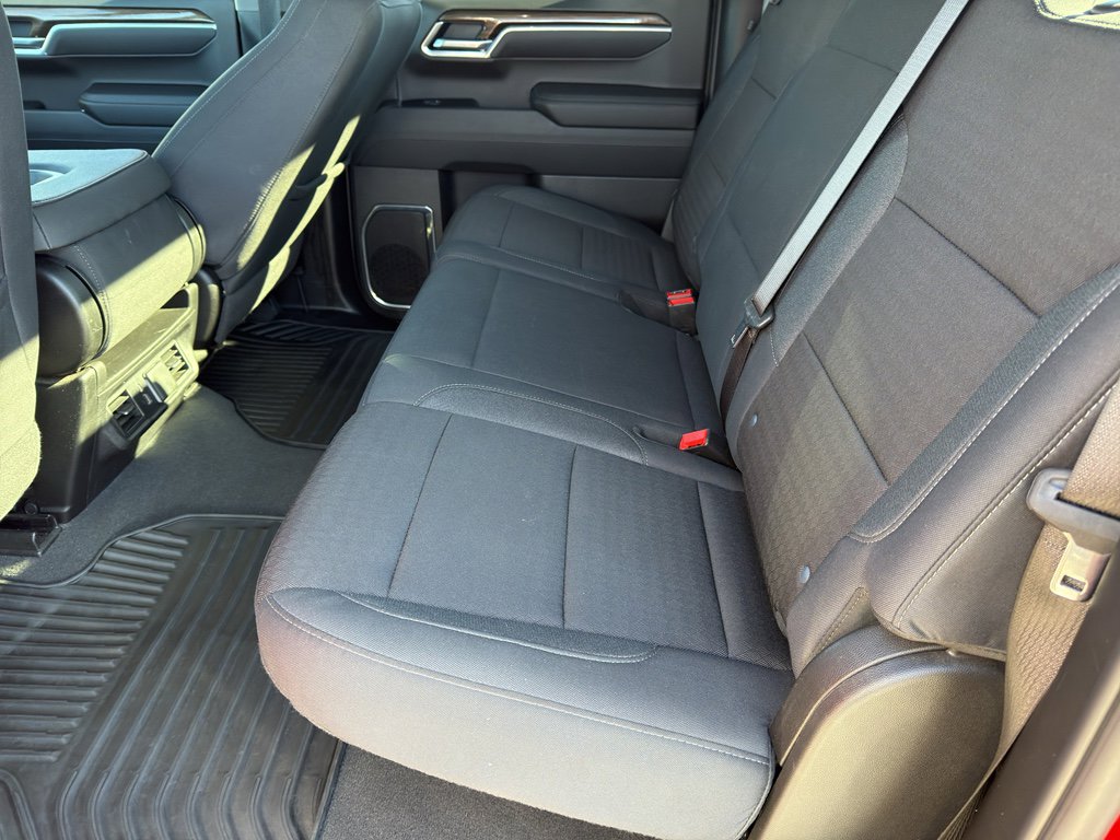 Used 2025 Chevrolet Silverado 1500 LT image 24