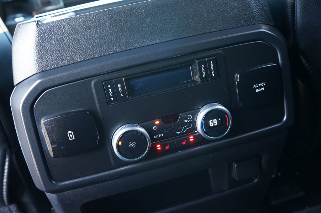 Used 2021 Ford Expedition Limited image 17