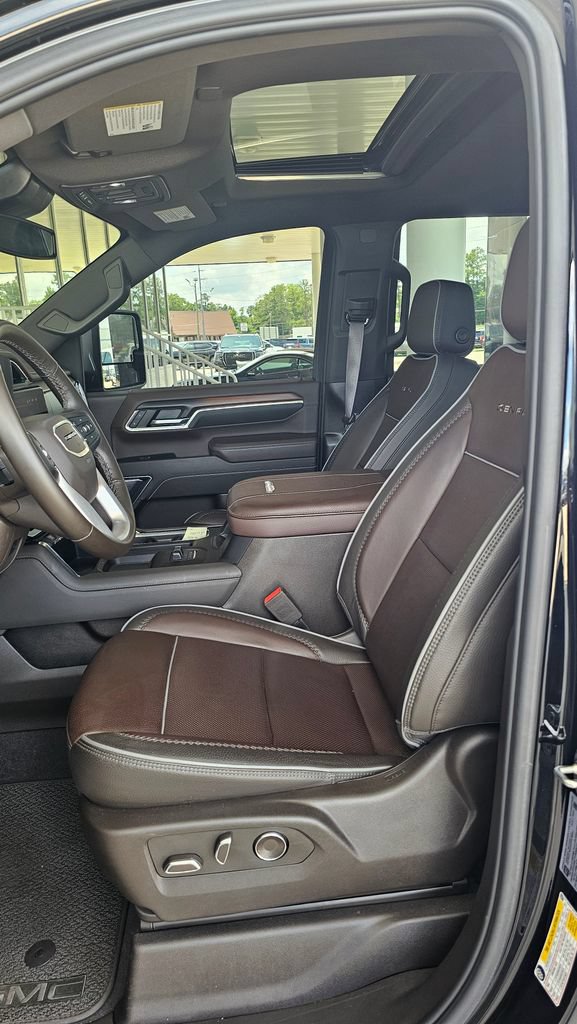 Used 2024 GMC Sierra 2500 Denali AWD/4WD image 6