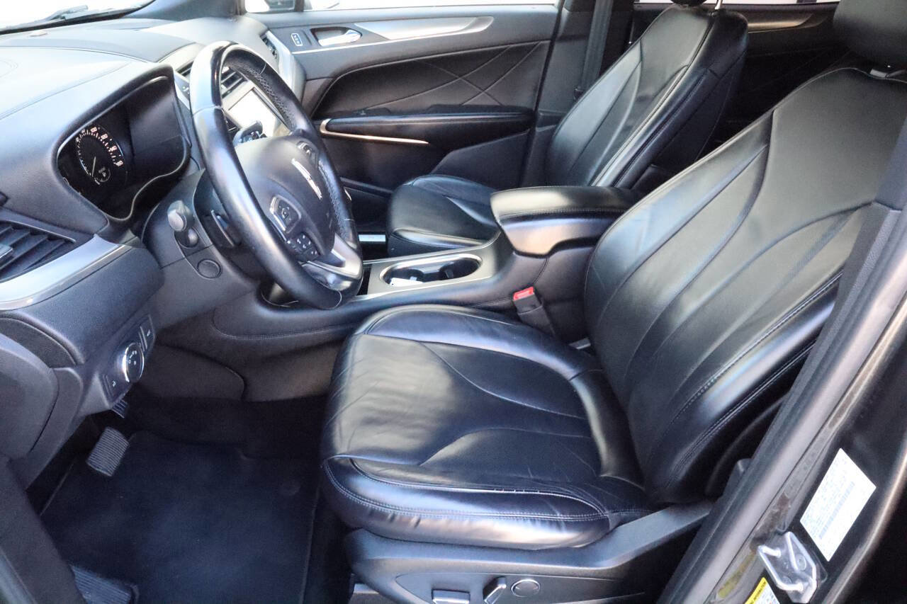 Used 2017 Lincoln MKC Select w/ Select Plus Package image 7