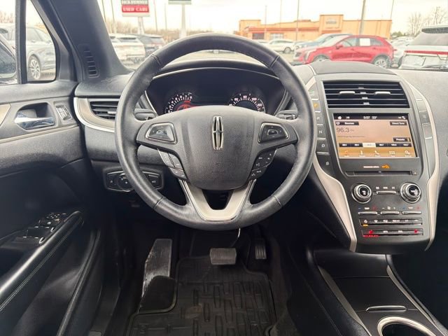 Used 2017 Lincoln MKC Premiere image 16