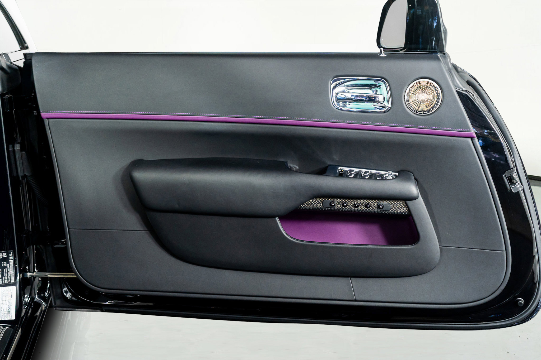 Used 2020 Rolls-Royce Wraith image 28