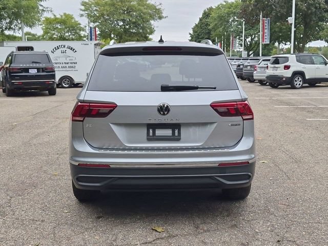 Used 2024 Volkswagen Tiguan SE AWD/4WD image 4