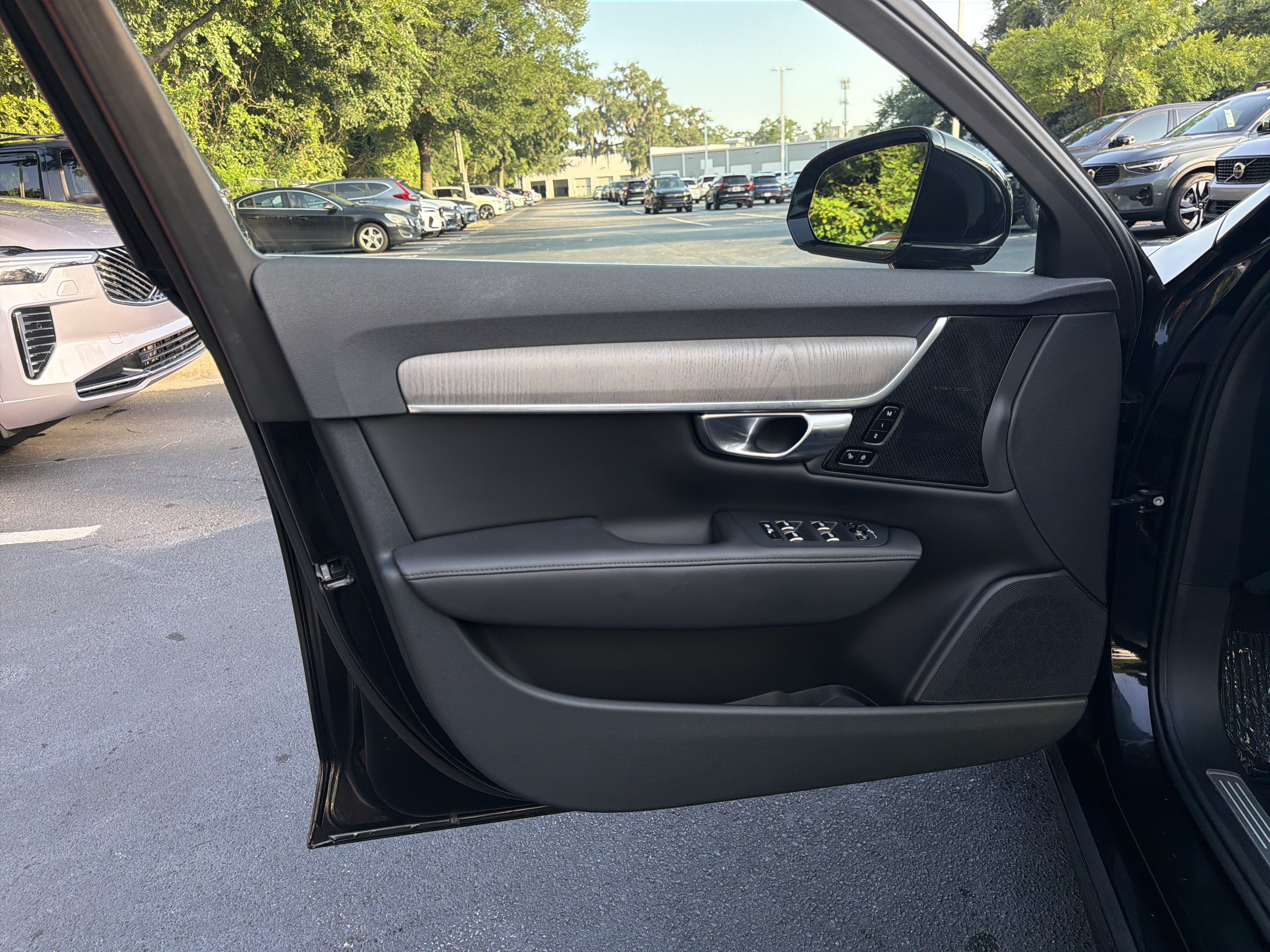 Certified 2023 Volvo S90 B6 Plus AWD/4WD image 14