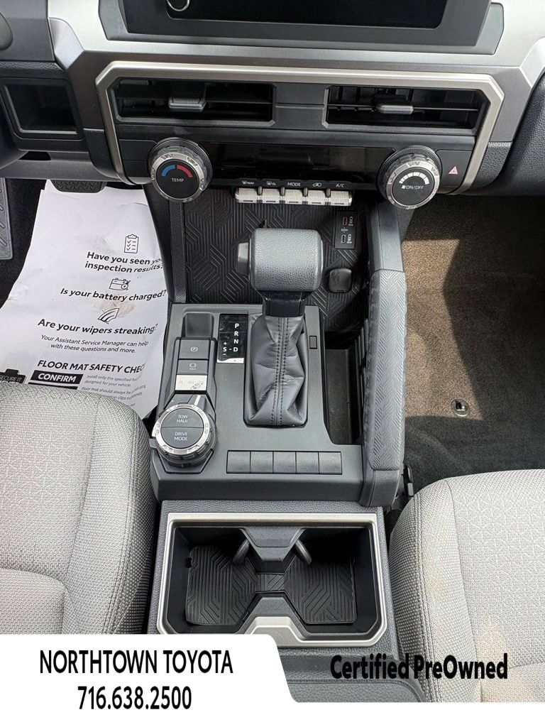 Used 2025 Toyota 4Runner SR5 AWD/4WD image 24